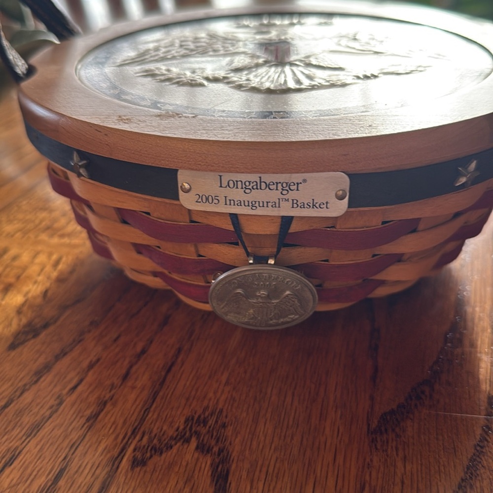 Longaberger 2005 inaugural basket. - Picture 2 of 6